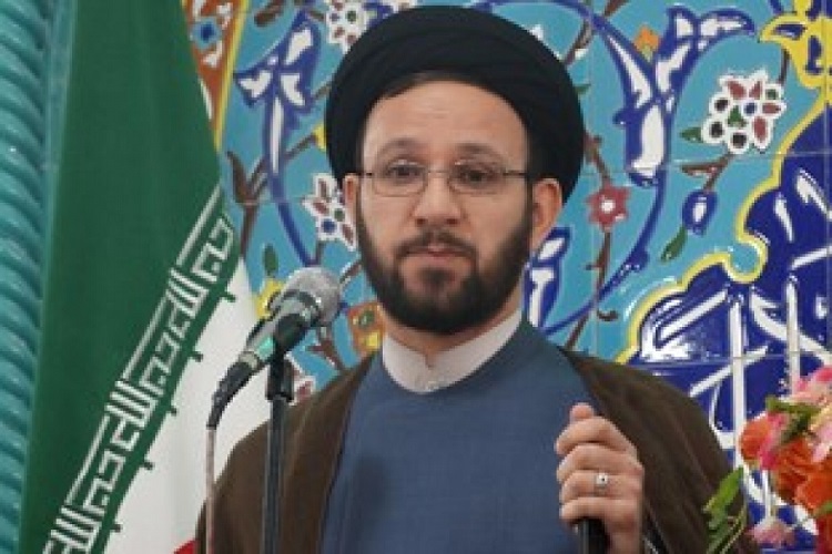 نماز جمعه به هیچ گروه و جناحی وابسته نیست