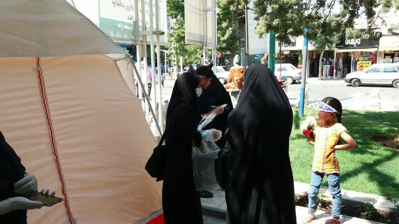 توزیع ماسک رایگان به همت خبرنگاران ملایری