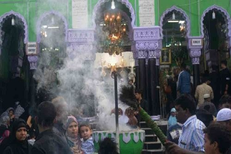 احتمال لغو برگزاری مراسم 400 ساله &laquo;بی&zwnj;بی کاکا علم&raquo; در هند