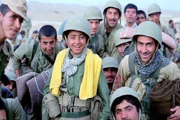 شهدای دانش&zwnj;آموز همدان 3 زندانی را آزاد کردند