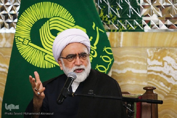 حرم رضوی کانون تربیت قراء، حافظان و مفسران قرآن باشد