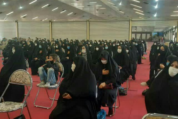 کتاب &laquo;هما&raquo; خاطرات همسر سردار شهید امیدی در نهاوند رونمائی شد