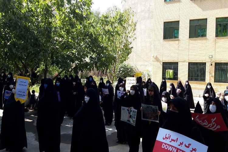 اهانت به رسول اکرم(ص) نشان از گرفتاری غرب در مقابله با ايران اسلامی است