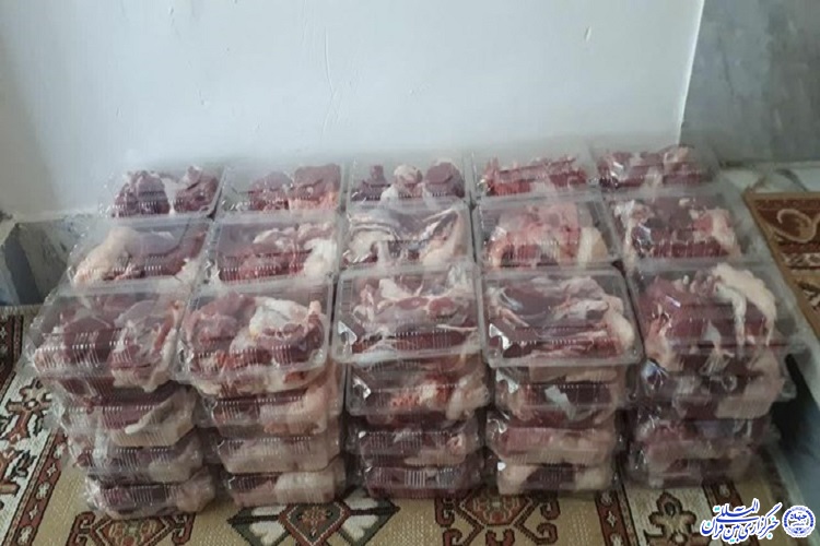 کمک&zwnj;های مومنانه اهالی مسجد در دستان خانواده&zwnj;های نيازمند مانه و سملقان