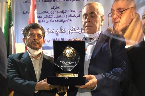 ادیب و ناقد لبنانی تجلیل شد