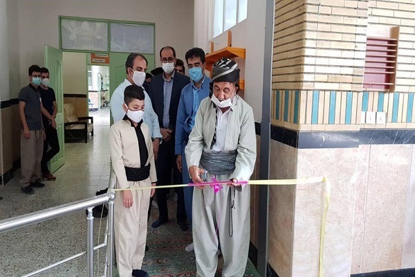 عکس | برپایی نمایشگاه «مشق نور» در کامیاران