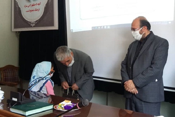 مراسم تجلیل از منتخبان مسابقه عکس &laquo;من غدیری&zwnj;ام&raquo; در استان اردبیل
