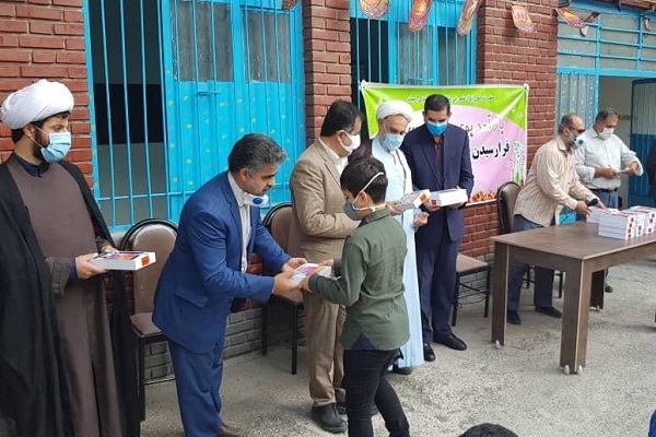 اهدای ۴۷ تبلت دانش&zwnj;آموزی از عایدی موقوفات در بابل