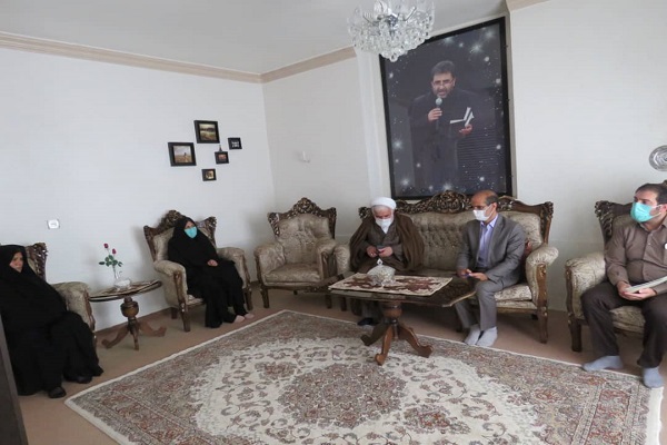 دلجویی از خانواده شهید &laquo;ناصر ثریا&raquo; در آستانه هفته دفاع مقدس