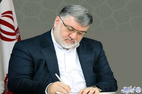 دفاع مقدس، تجلی گشودن گره&zwnj;های وابستگی از بیگانگان بود