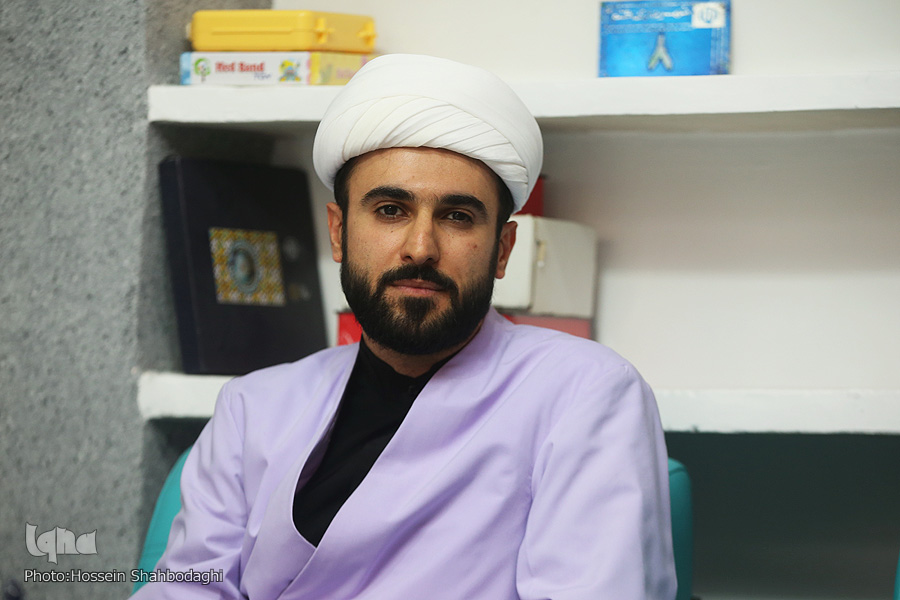 تربیت دینی چگونه کودکی شاد پرورش می‌دهد / بیان حدیث و روایت به زبان کودکانه کافی نیست