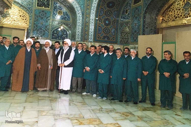روایتی از 68 سال خدمت خالصانه پیرغلام حضرت شمس&zwnj;الشموس(ع)