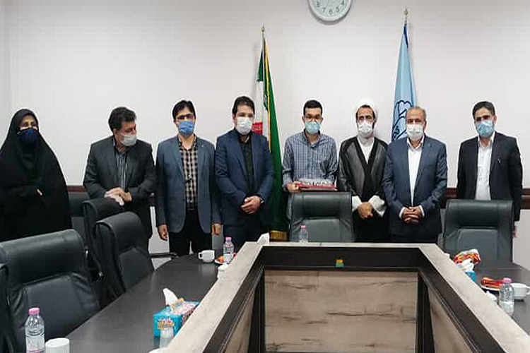 برگزیده قرآنی دانشگاه علوم پزشکی یزد تجلیل شد