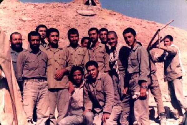 نوحه‌خوانان بهشت / از ضرورت تبیین الفبای دوران دفاع مقدس تا نقش مداحان در جنگ نرم