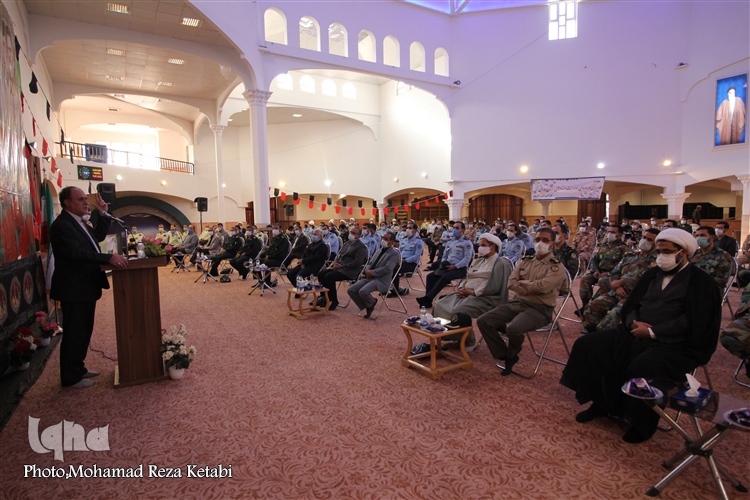 عکس| مراسم غبارروبی از مزار شهدا در باغ بهشت همدان