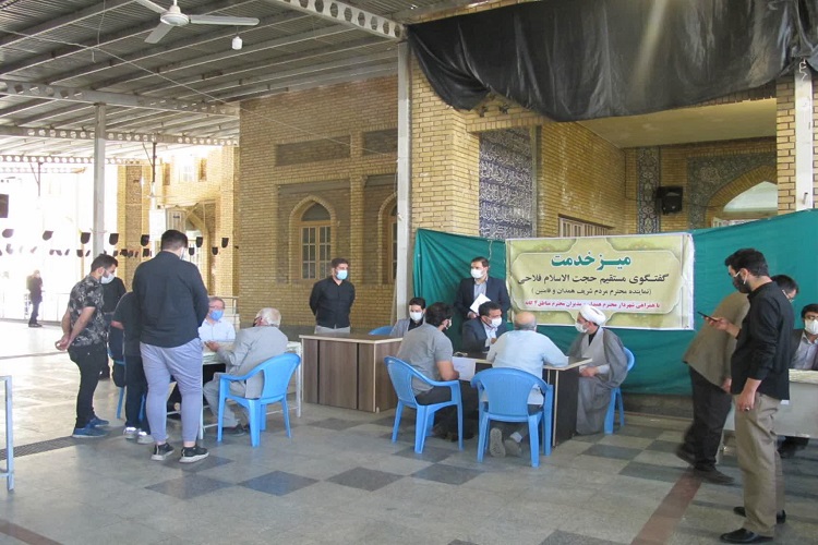 برپایی میز خدمت در محل نماز جمعه همدان