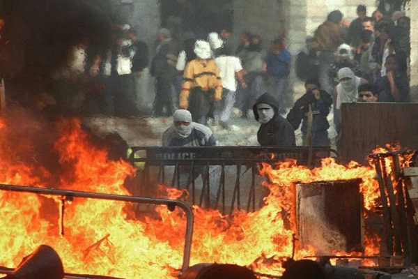 مقاومت یا مهاجرت، تنها گزینه‌های جوانان فلسطینی بیست سال پس از انتفاضه دوم