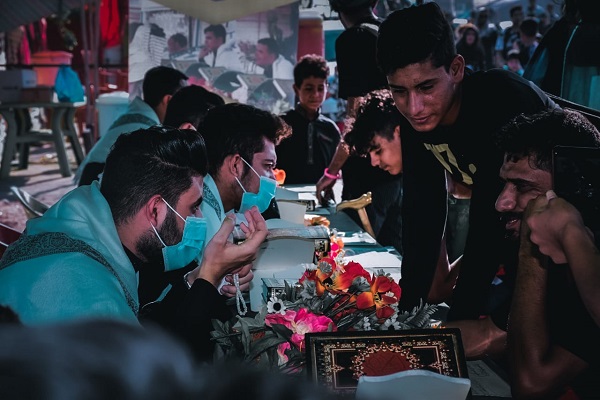 اجرای طرح ایستگاه‌های قرآنی در مراسم اربعین از سوی آستان حسینی +عکس