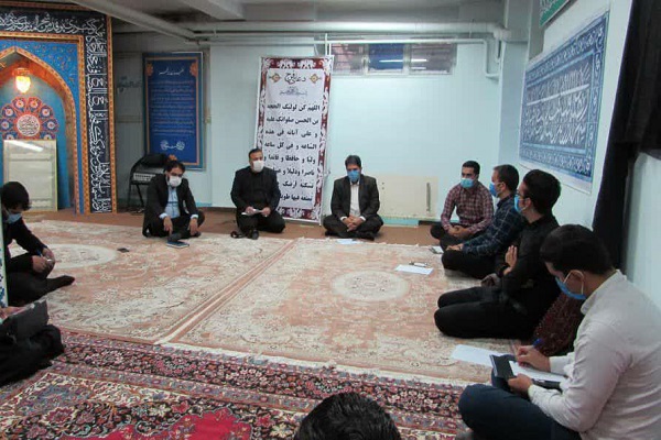 راهاندازی پویش «من در مراسمات حضور پیدا نمیکنم» در اسدآباد راهاندازی پویش «من در مراسمات حضور پیدا نمیکنم» در اسدآباد