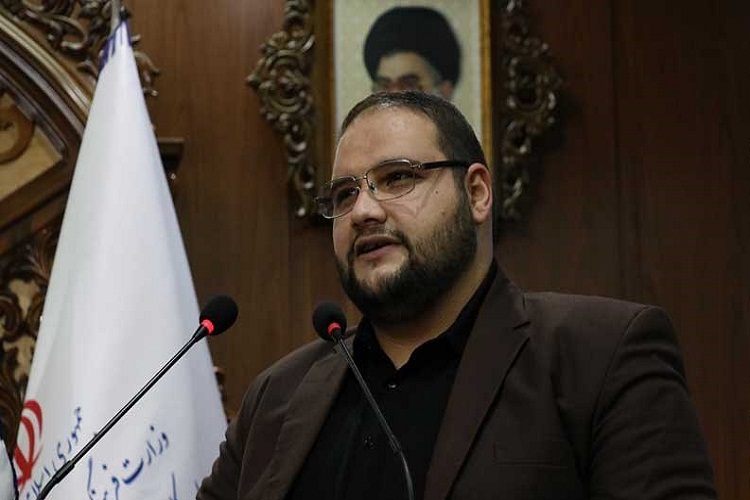 ۱۳ آبان یادآور ستیز ملت انقلابی ایران در برابر آمریکا است