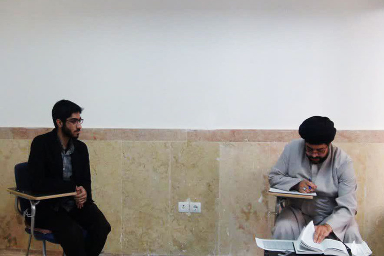 آزمون مجدد حفظ قرآن و نهج&zwnj;البلاغه ویژه طلاب یزدی برگزار شد