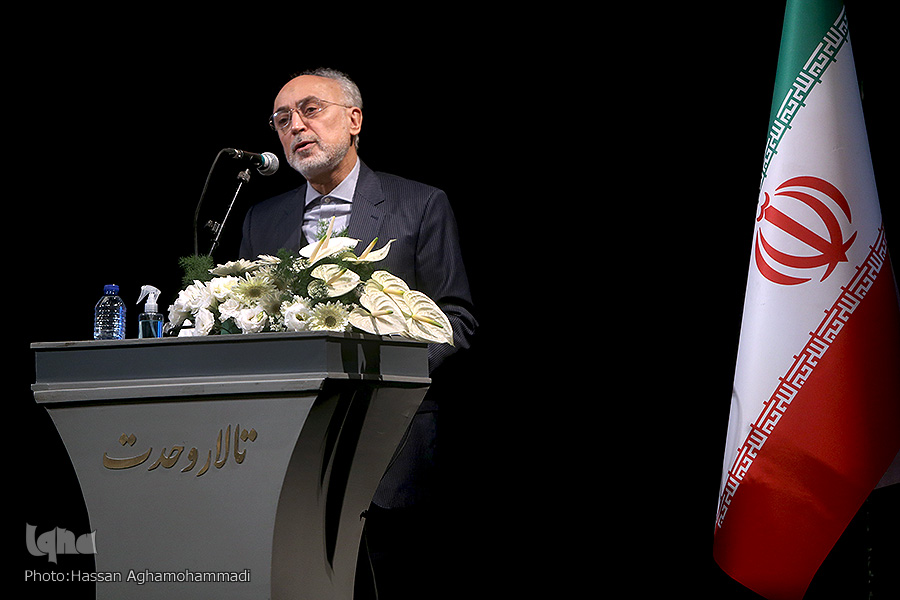 ارجمندی استاد مهدی محقق در آشنایی دانشجویان با معارف اسلامی سنتی است