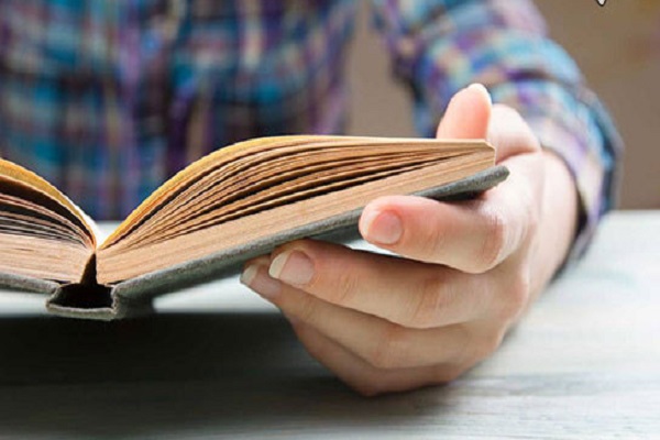 استفاده از خدمات غیرحضوری کتابخانه همدان در ایام کرونایی