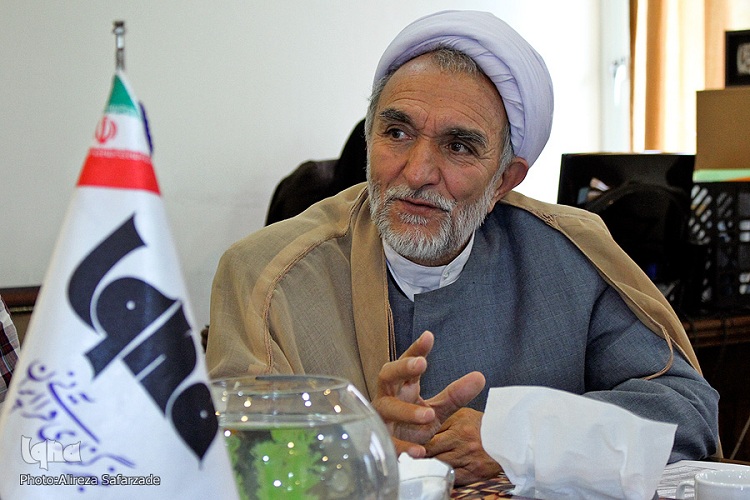 نیازمند تولید محتوای مجازی برای ترویج فرهنگ نماز هستیم