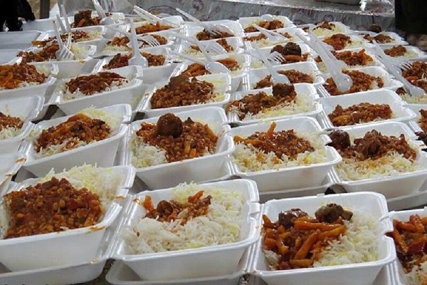 توزیع روزانه &nbsp;250 پرس غذای گرم توسط کارگزاران حج و زیارت آذربایجان&zwnj;غربی بین خانواده&zwnj;های نیازمند کرونایی