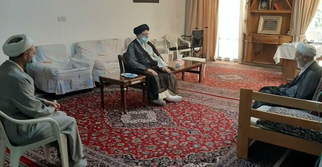 نگاهی به زندگینامه و خدمات علمی آیت‌الله محمد یزدی
