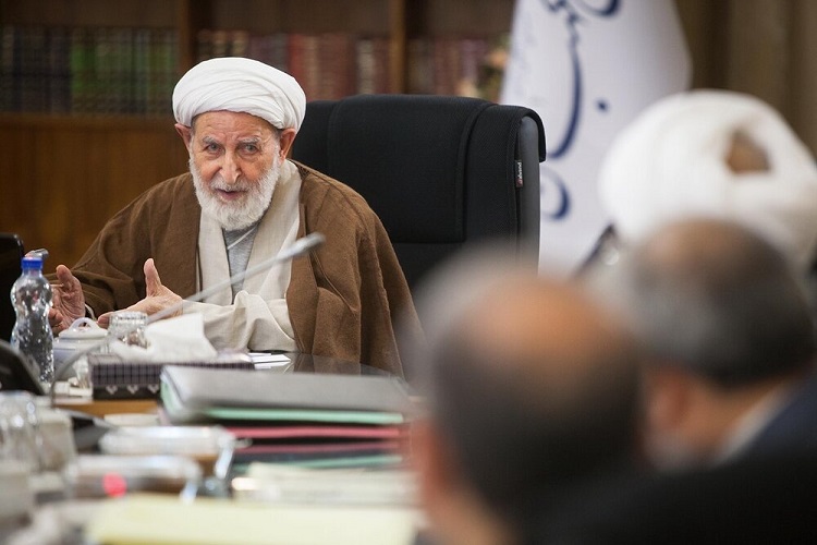 نگاهی به زندگینامه و خدمات علمی آیت‌الله محمد یزدی