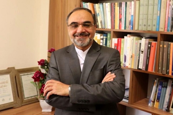 حقوق بشر الزامی جهانی برای حفظ کرامت انسان است / دین و شریعت را در چارچوب حقوق بشر ببینیم