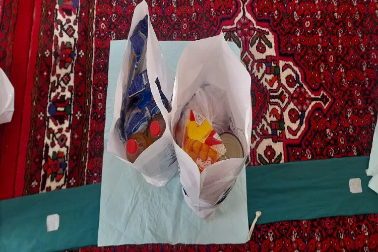 توزیع 170 بسته یلدایی در بین نیازمندان همدانی