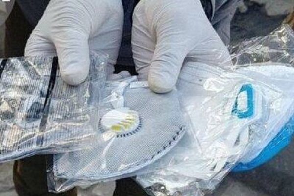 اهدای ۵۰۰ عدد ماسک به مرکز نیکوکاری &laquo;مهر ماندگار&raquo;