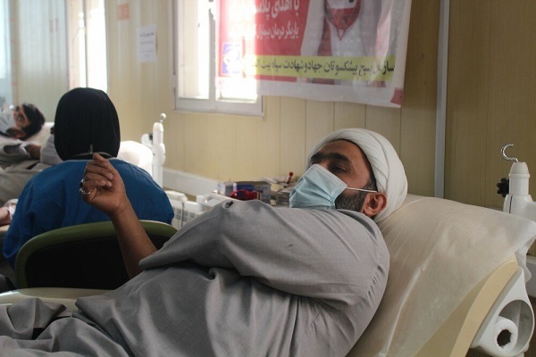 عکس |راه&zwnj;اندازی پویش &laquo;نذر خون&raquo; طلاب و روحانیون کردستان