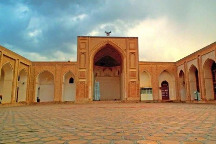 مسجد جامع گناباد از گذشته تا به امروز کاربری عبادی خود را حفظ کرده است