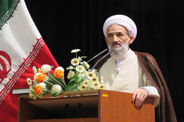 نام&zwnj;نویسی نماینده ولی فقیه در مازندران در انتخابات میان&zwnj;دوره&zwnj;ای مجلس خبرگان