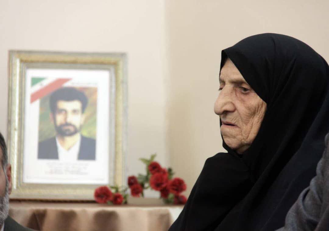 درگذشت والده شهید محمود صارمی
