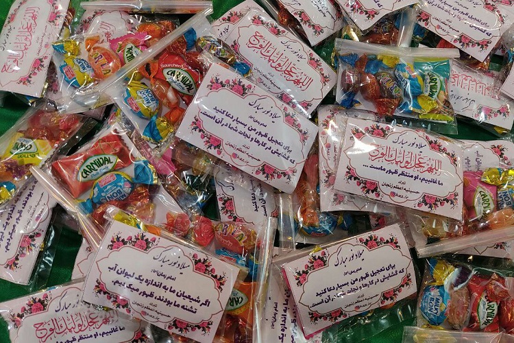 تدارک حسینیه اعظم زنجان برای جشن نیمه شعبان