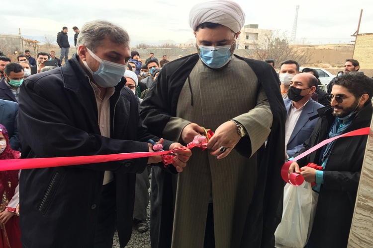 کتابخانه عمومی مشارکتی &laquo;معلم فداکار محمودرضا واعظی نسب&raquo;