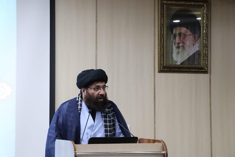 سید حسین موسوی نویسنده کتاب مثبت 3