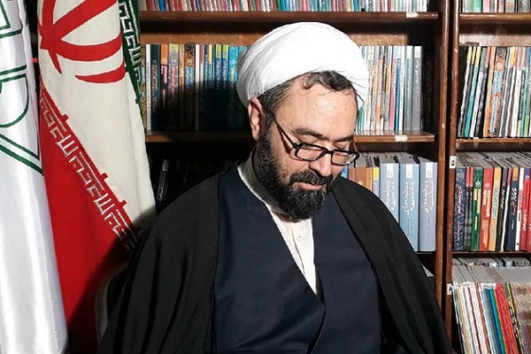 فخرزارع: ایمان، علم و عقل و عمل صالح سازنده جهان فرهنگی قرآن هستند/ عالمی: جهان فرهنگی قرآن منحصر به یک جهان نیست