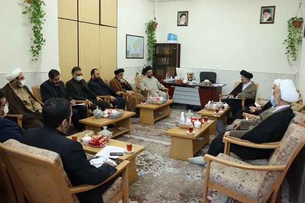 نشست مشترک معاون آموزش المصطفی با رئیس مجتمع زبان و فرهنگ شناسی