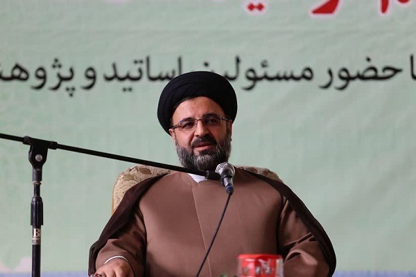 حجت الاسلام والمسلمین سیدحسین ساجد، رئیس مجتمع آموزش عالی زبان وفرهنگ شناسی المصطفی