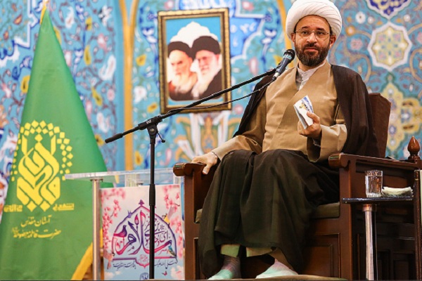 حجت&zwnj;الاسلام والمسلمین محمد سعیدی&zwnj;آریا، سخنران معارفی حرم مطهر کریمه اهل&zwnj;بیت(س)