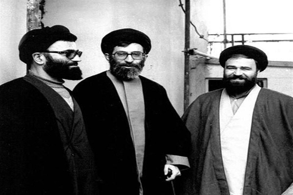 آیتالله حاج آقا مصطفی خمینی، آیتالله خامنهای، آیتالله محلاتی آیتالله حاج آقا مصطفی خمینی، آیتالله خامنهای، آیتالله محلاتی