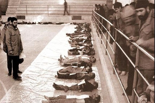 مراسم بزرگداشت 68 شهید دانش&lrm;&zwnj;آموز حمله موشکی بروجرد 