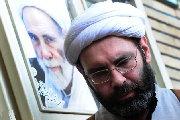 حجت‌الاسلام والمسلمین حسین تهرانی ضرر رسانی به دیگران و درمان آن با خیر رسانی
