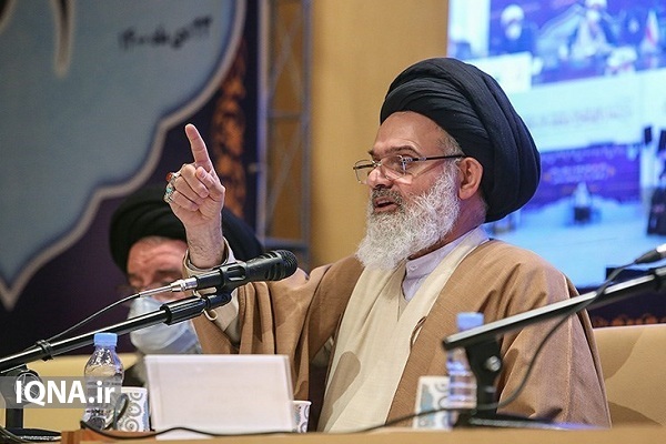 آیتالله حسینی بوشهری رئیس جامعه مدرسین حوزه علمیه آیتالله حسینی بوشهری رئیس جامعه مدرسین حوزه علمیه
