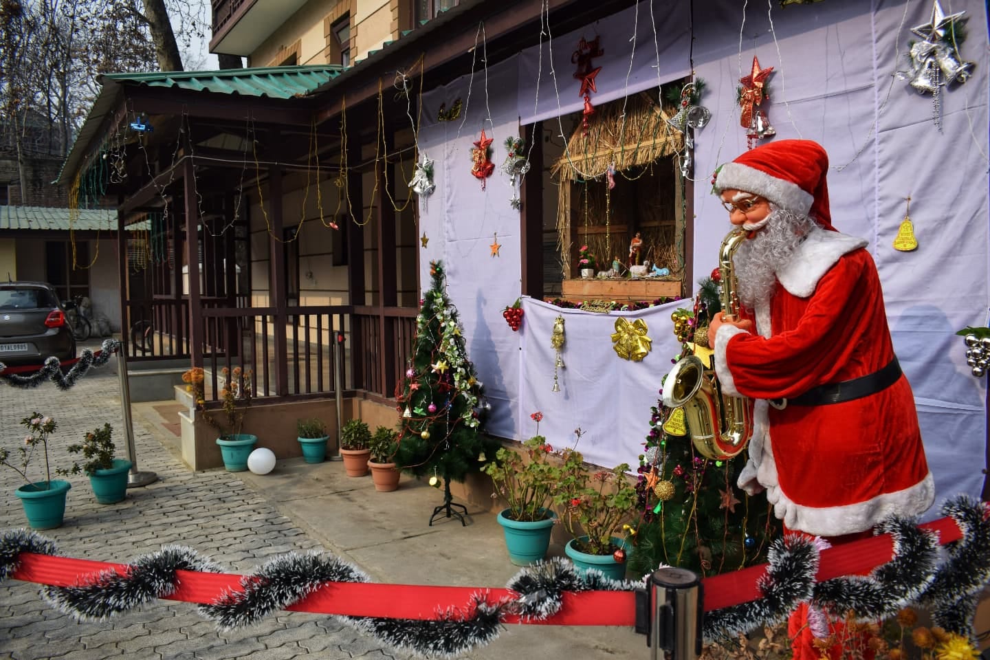 برگزاری جشن‌های کریسمس در دره کشمیر